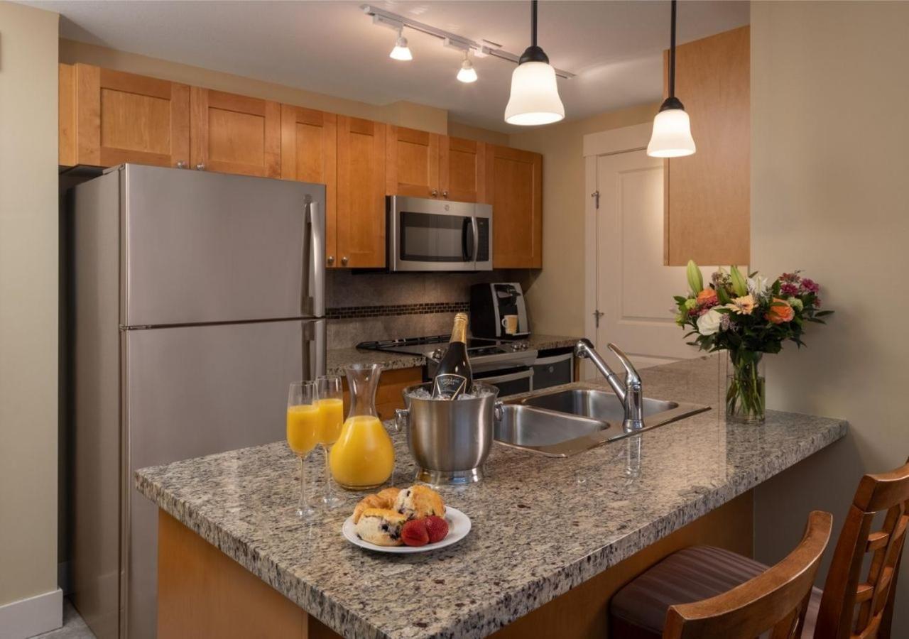 The Cove Lakeside Resort West Kelowna Εξωτερικό φωτογραφία