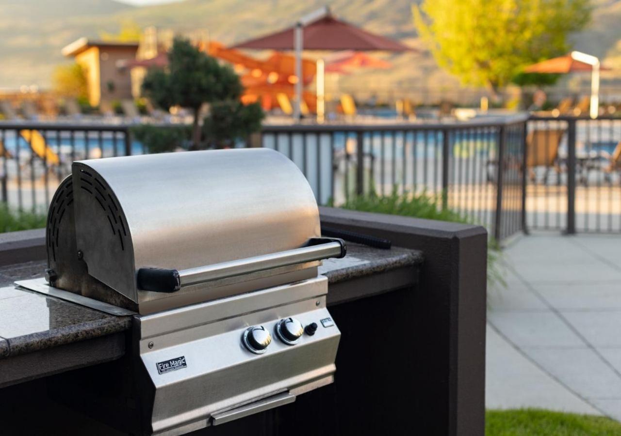 The Cove Lakeside Resort West Kelowna Εξωτερικό φωτογραφία