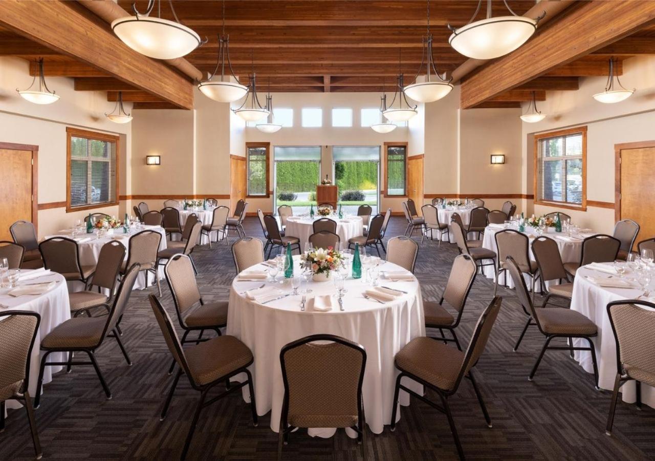 The Cove Lakeside Resort West Kelowna Εξωτερικό φωτογραφία